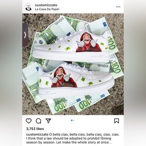 LIKE NEW Nike AF1​ CUSTOMS